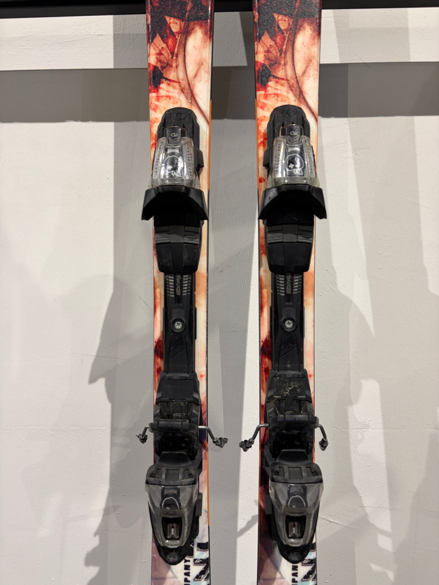 Movement Yaka 157cm