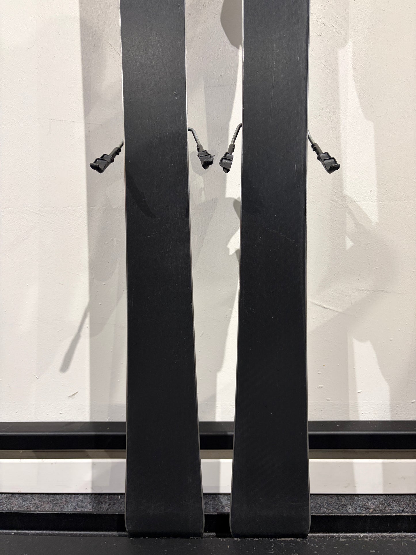 Movement Yaka 157cm