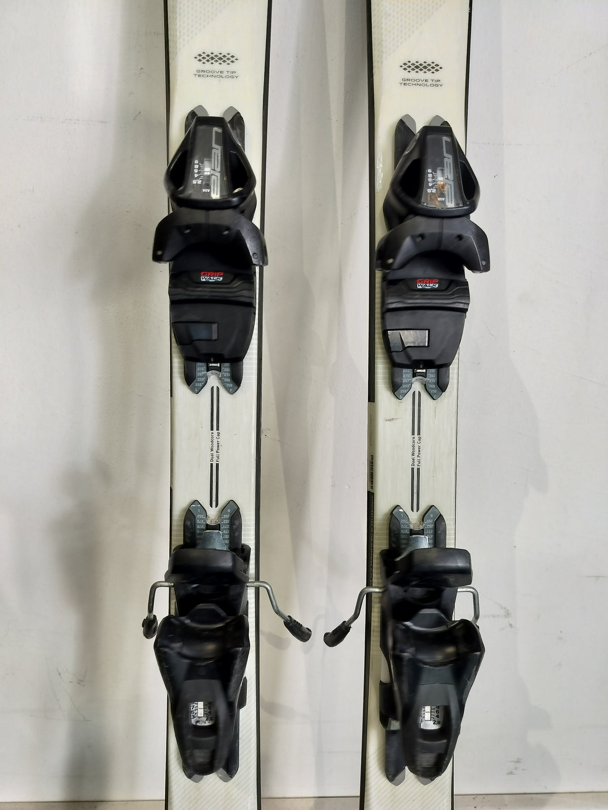 Elan White Magic 146cm