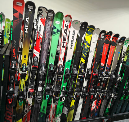 Rek 12: ski's gebruikt tussen 166 - 178 cm