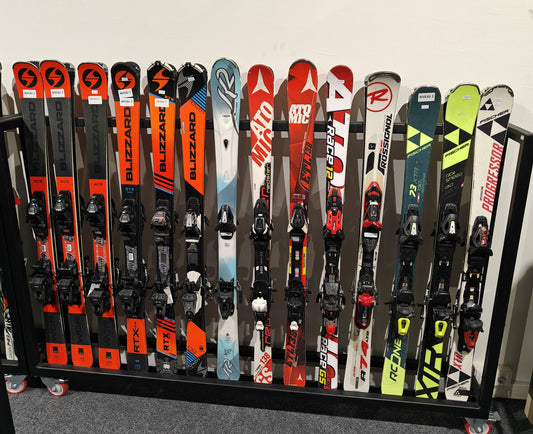 Rek 1: ski's gebruikt tussen 130 - 139 cm