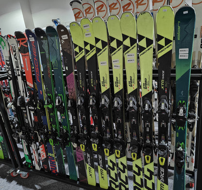 Rek 8: ski's gebruikt tussen 159 - 160 cm