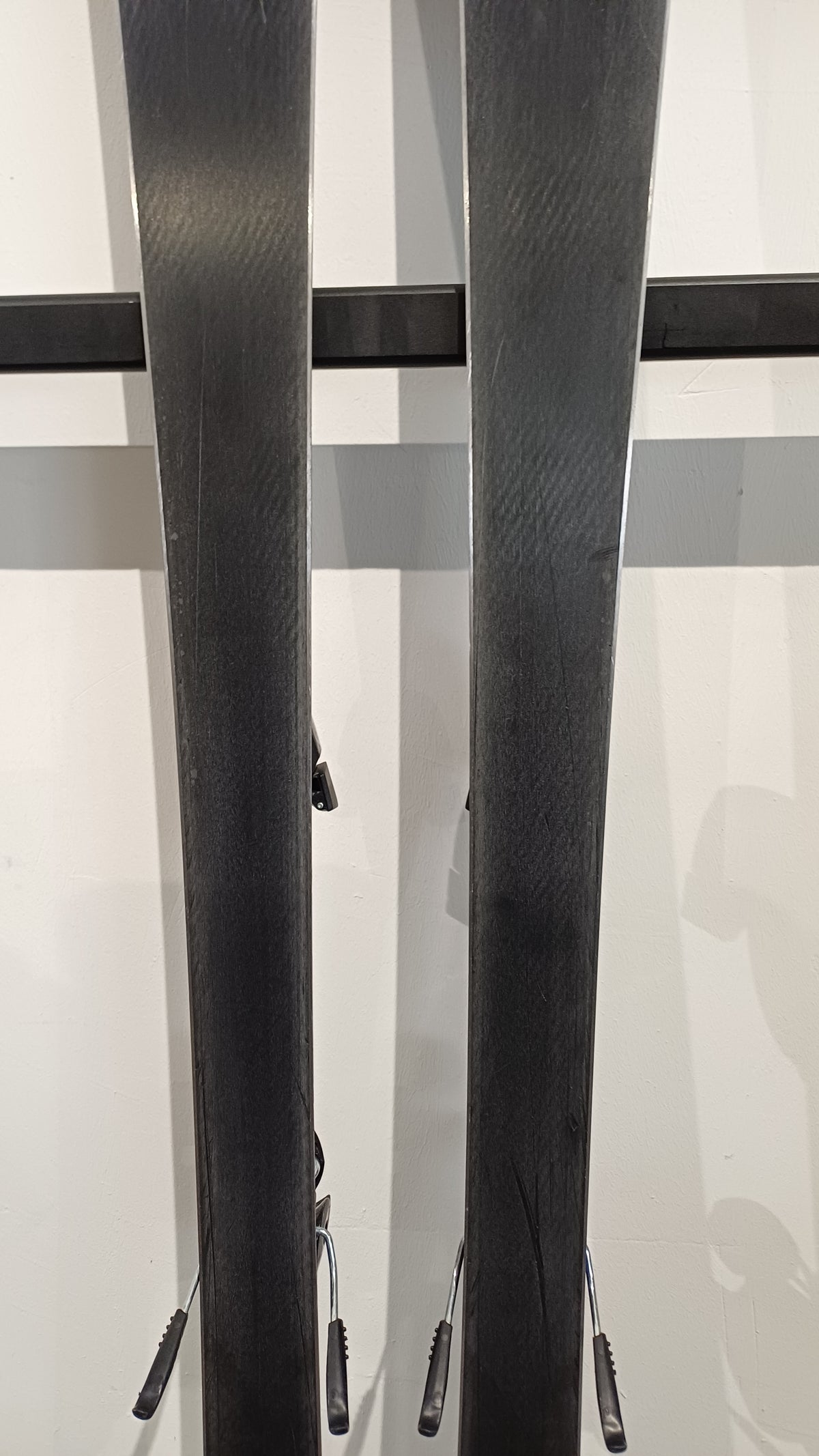 Elan black magic 158 cm