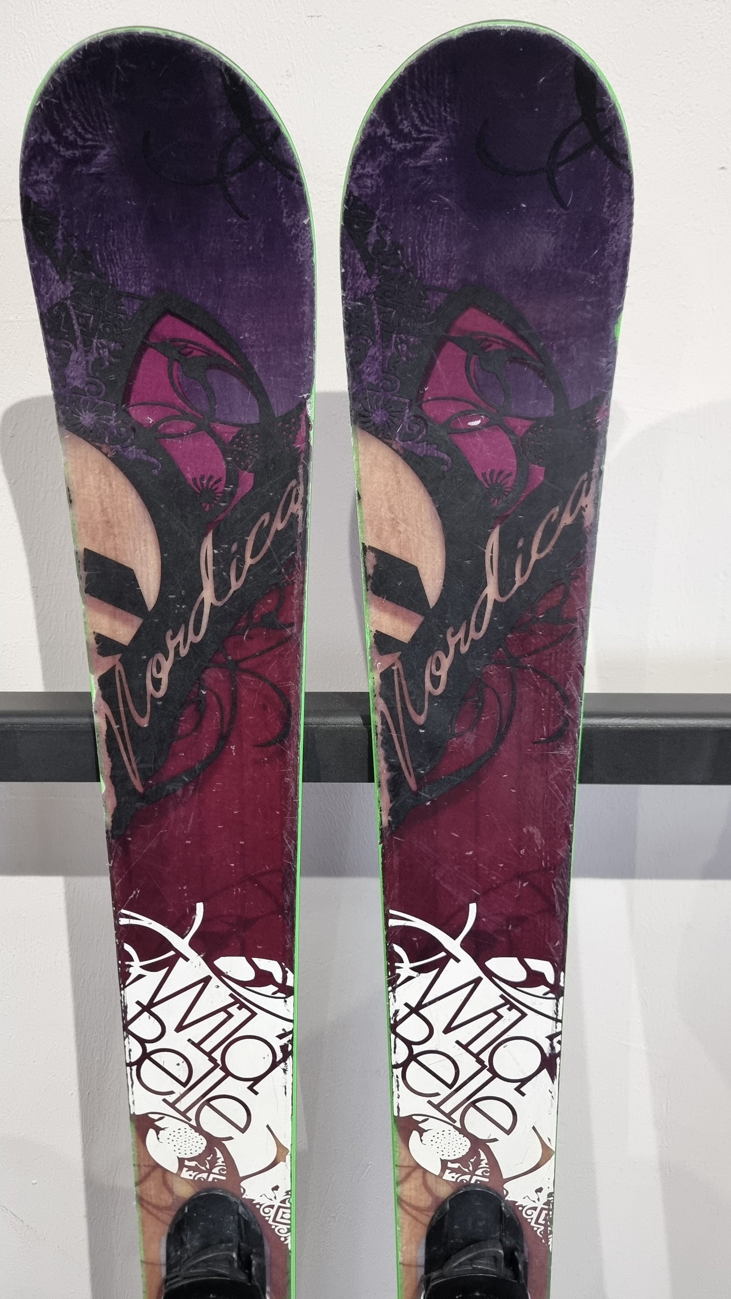 Nordica Wild Belle Junior 146cm