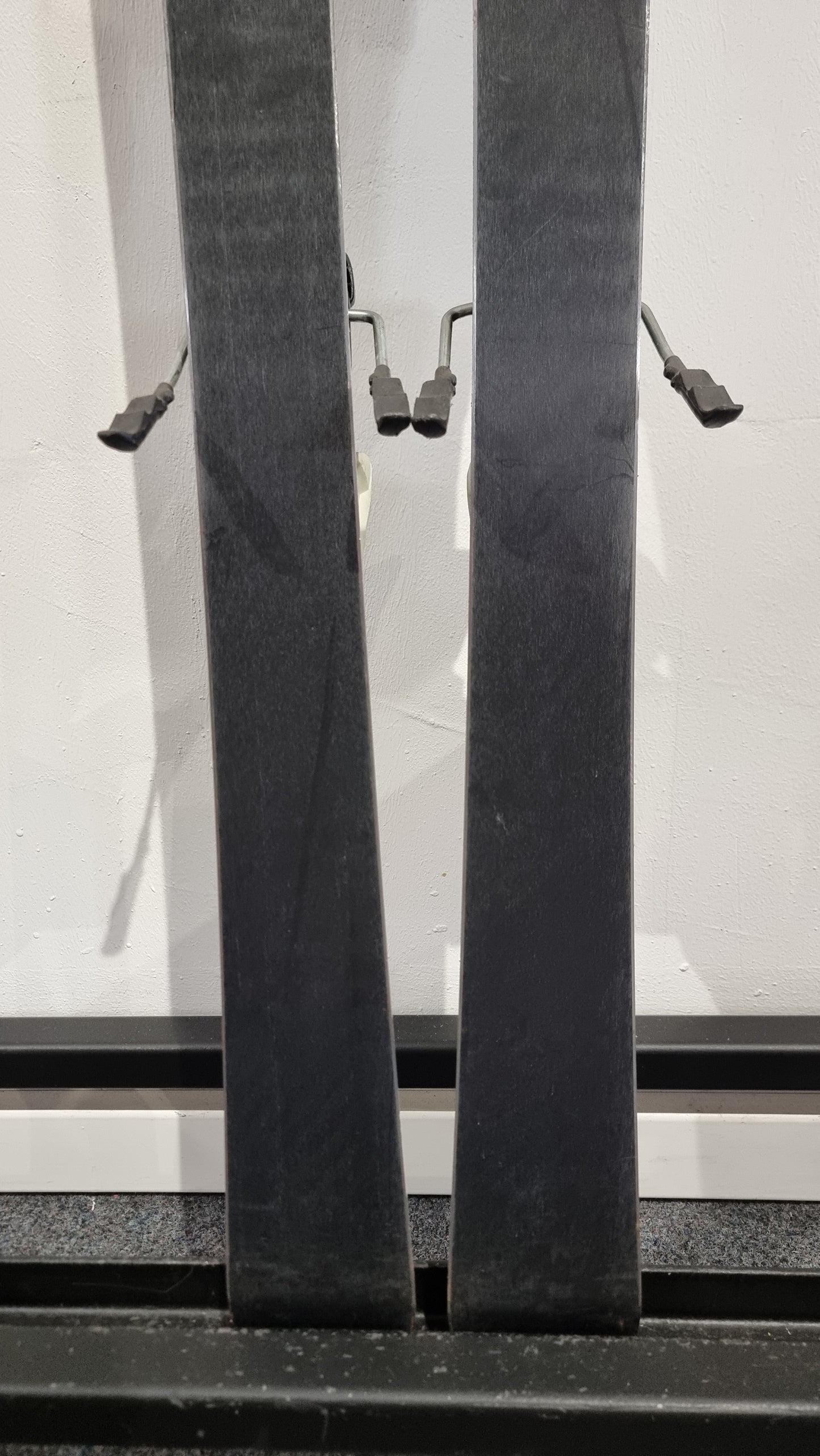 Nordica Dobermann SLJ 143cm