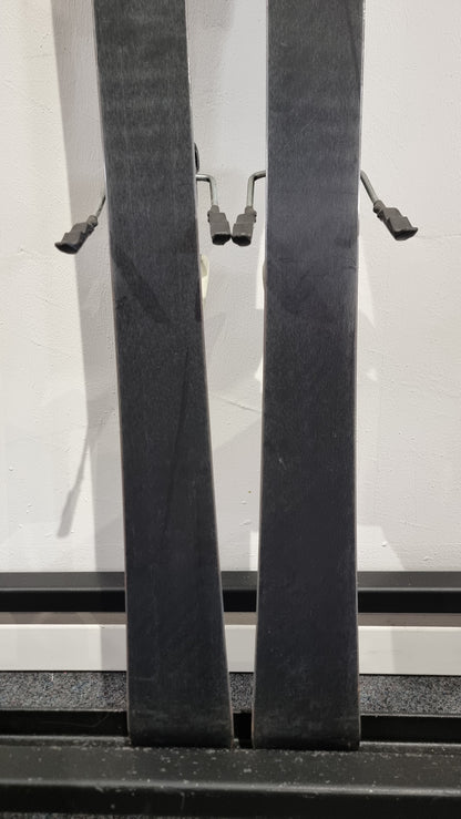 Nordica Dobermann SLJ 143cm