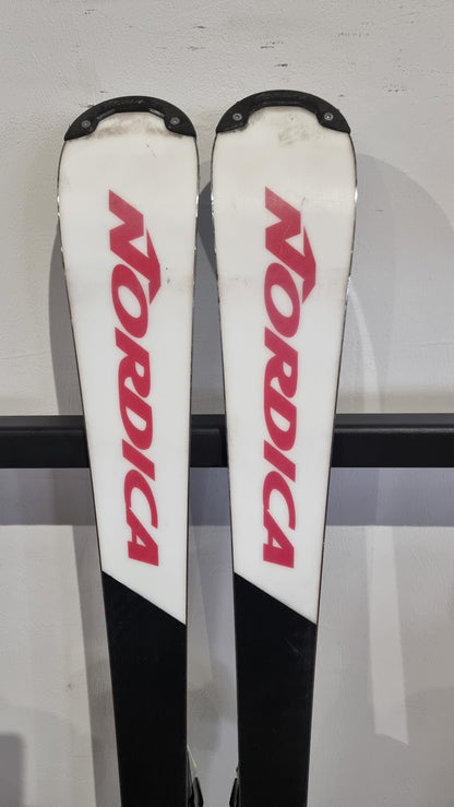 Nordica Dobermann SLJ 143cm