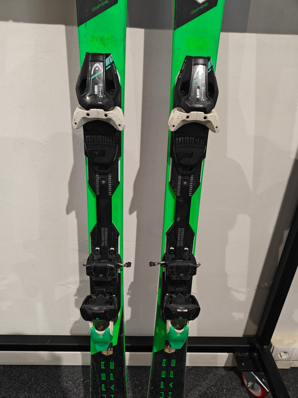 Head Supershape i.Magnum 156cm