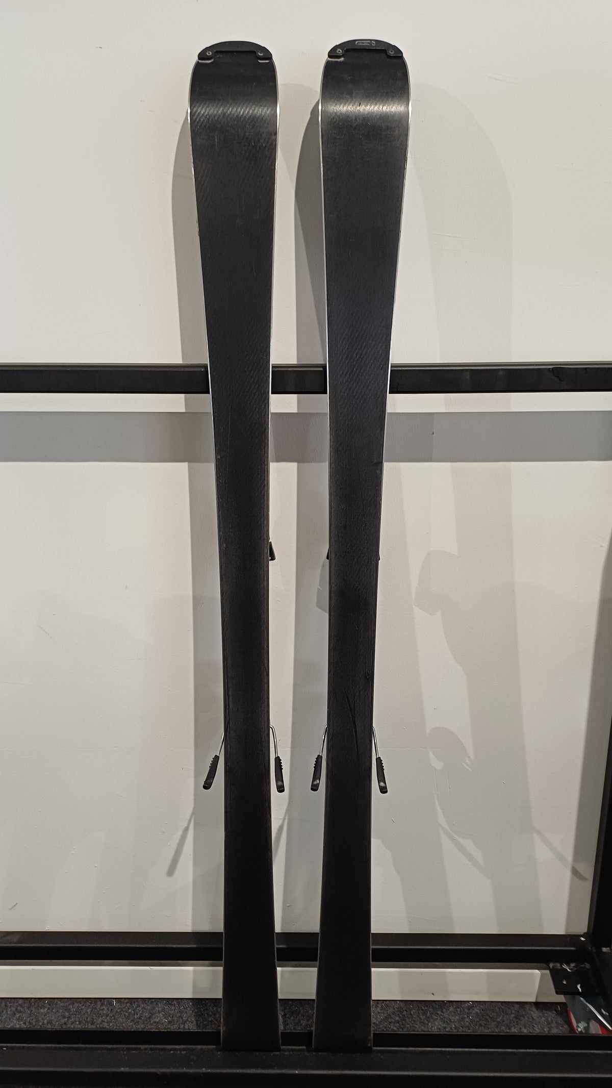 Elan black magic 158 cm