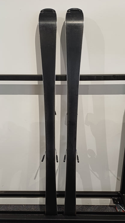 Elan black magic 158 cm