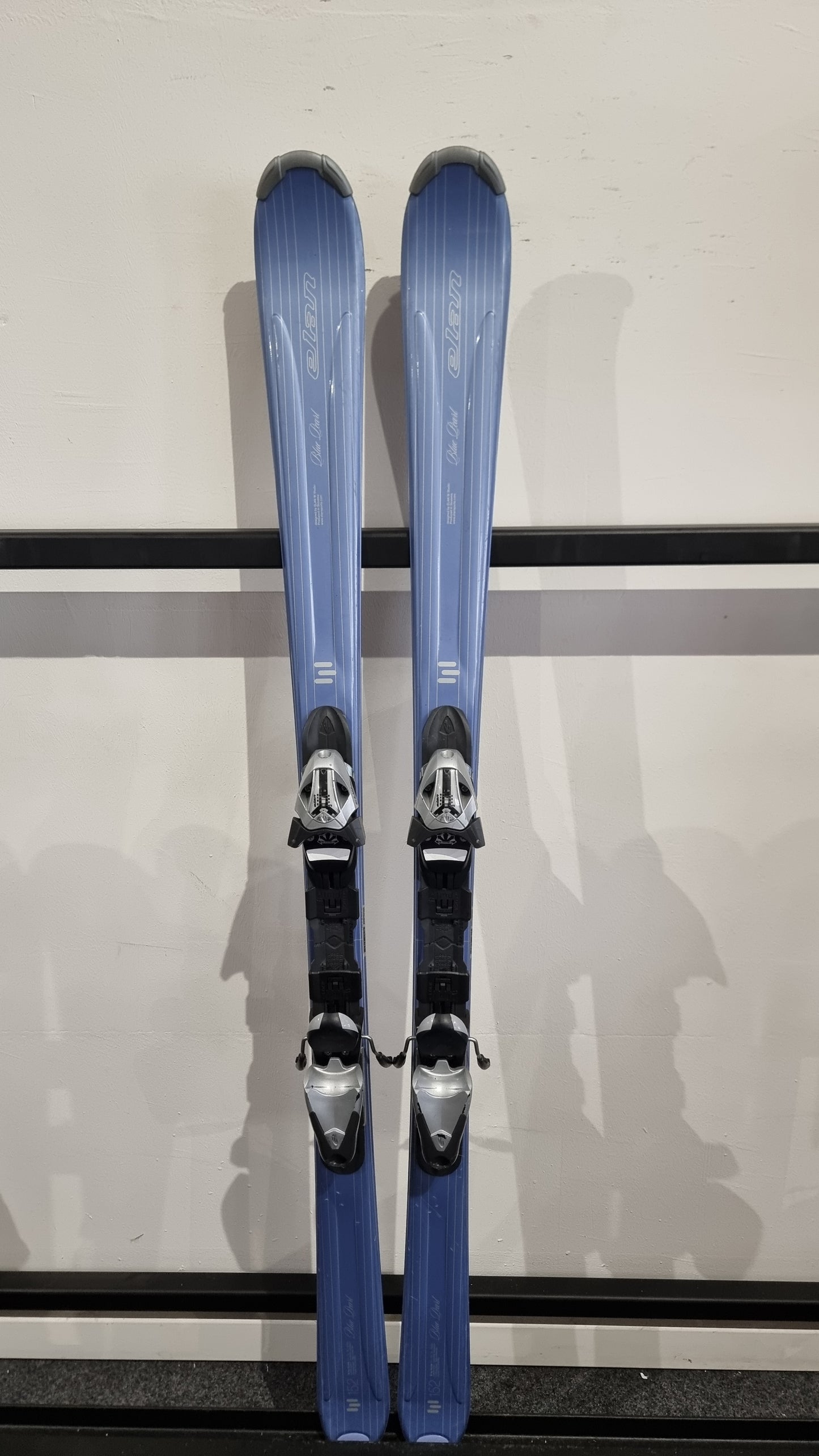 Elan Blue Pearl 152cm
