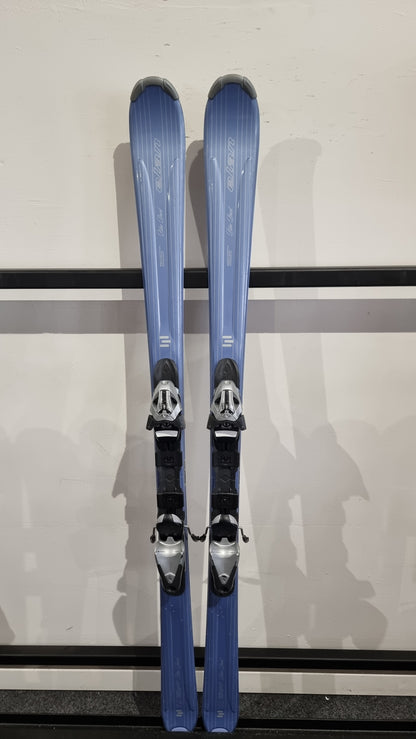 Elan Blue Pearl 152cm