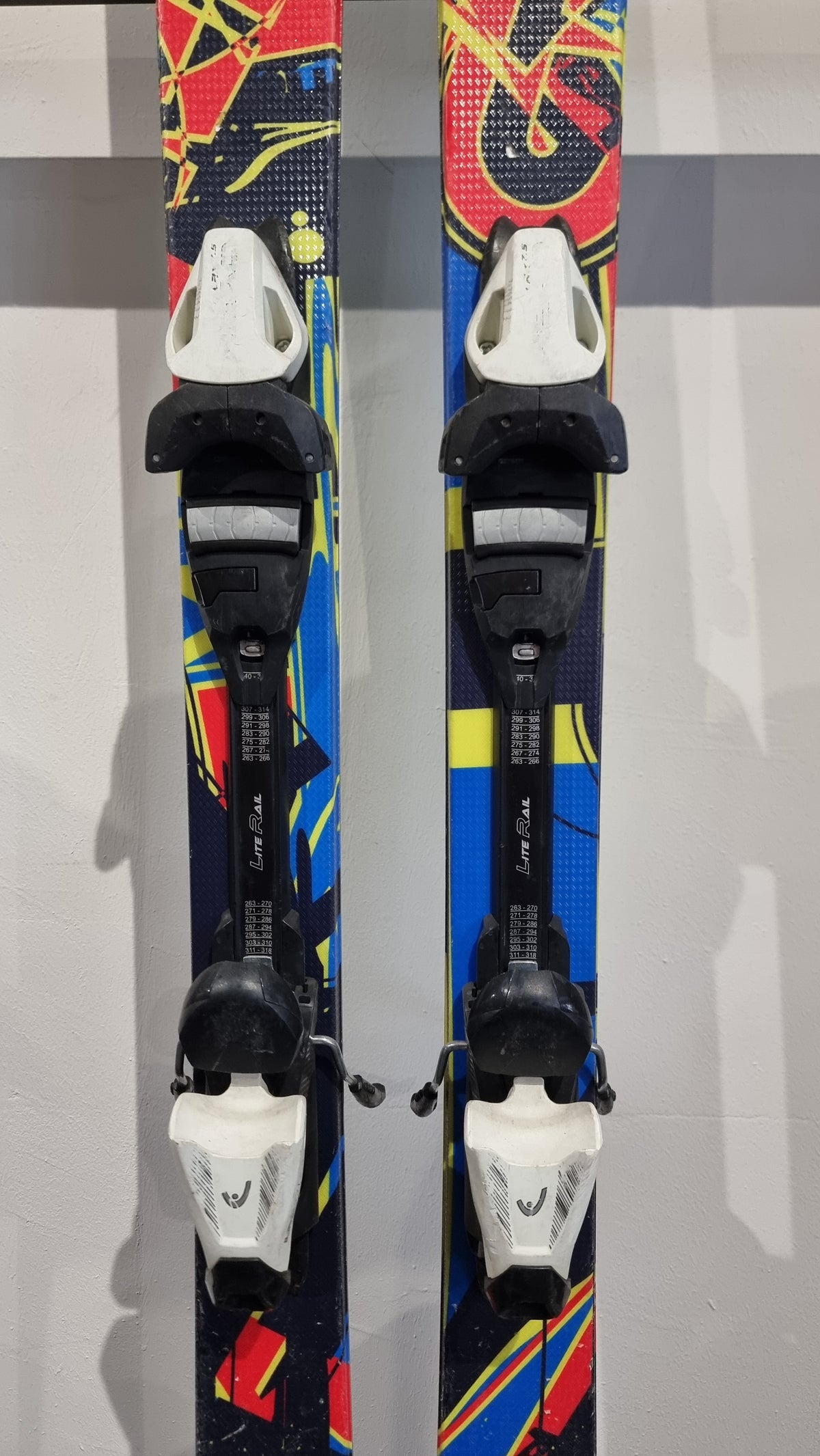 Head Residue 77 Junior 154cm