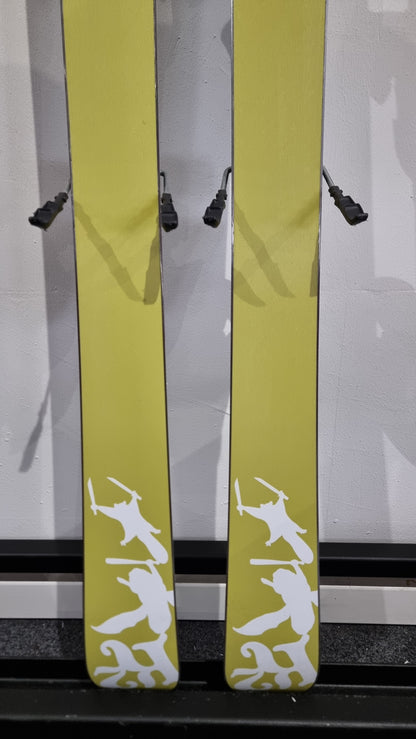 K2 MissDemeanor 154cm