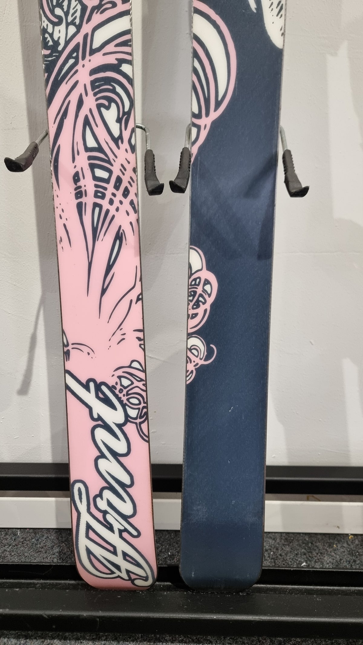 4FRNT Madonna 165cm