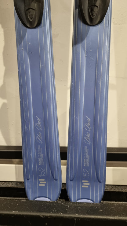Elan Blue Pearl 152cm