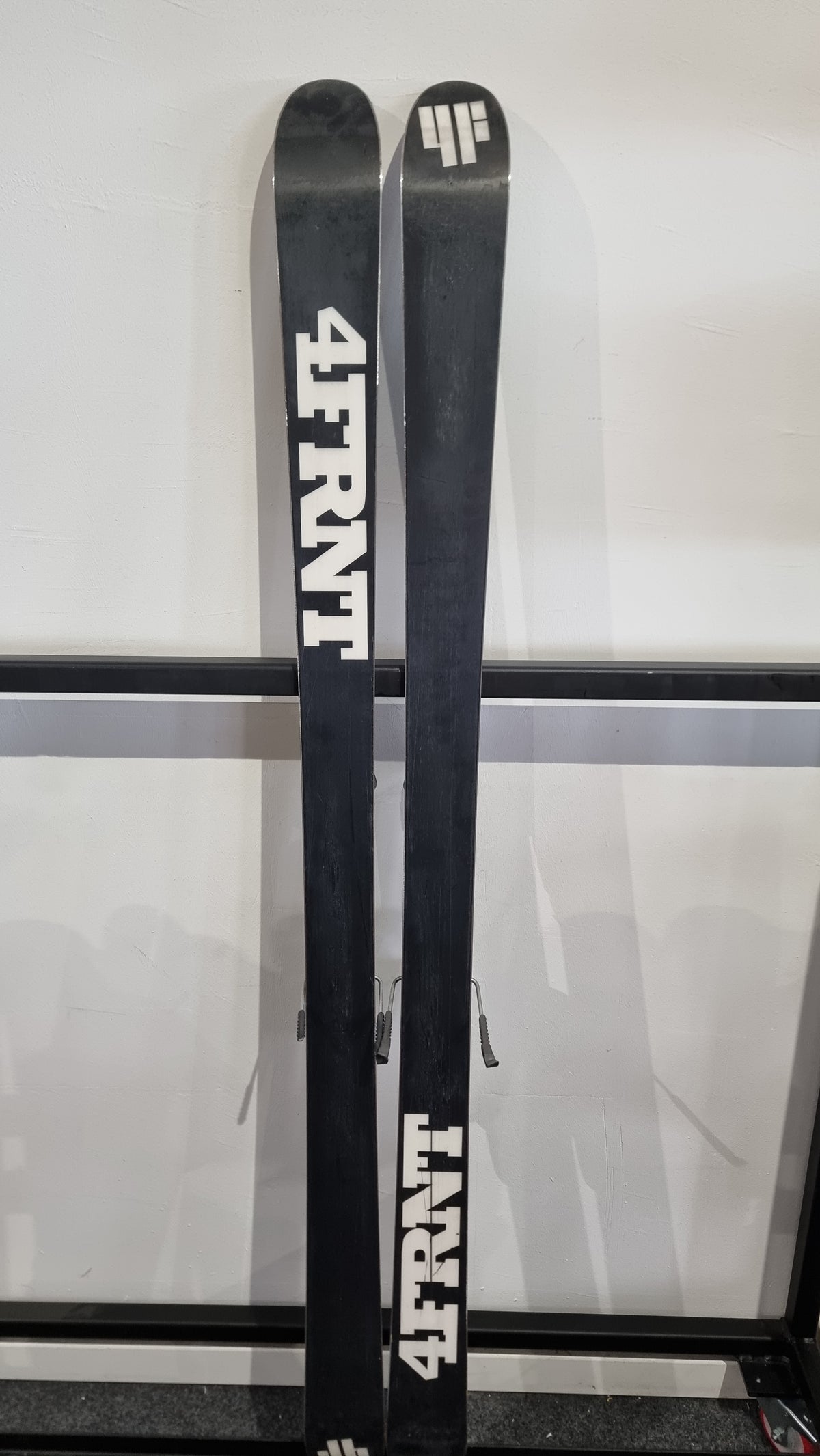 4FRNT TNK 180cm