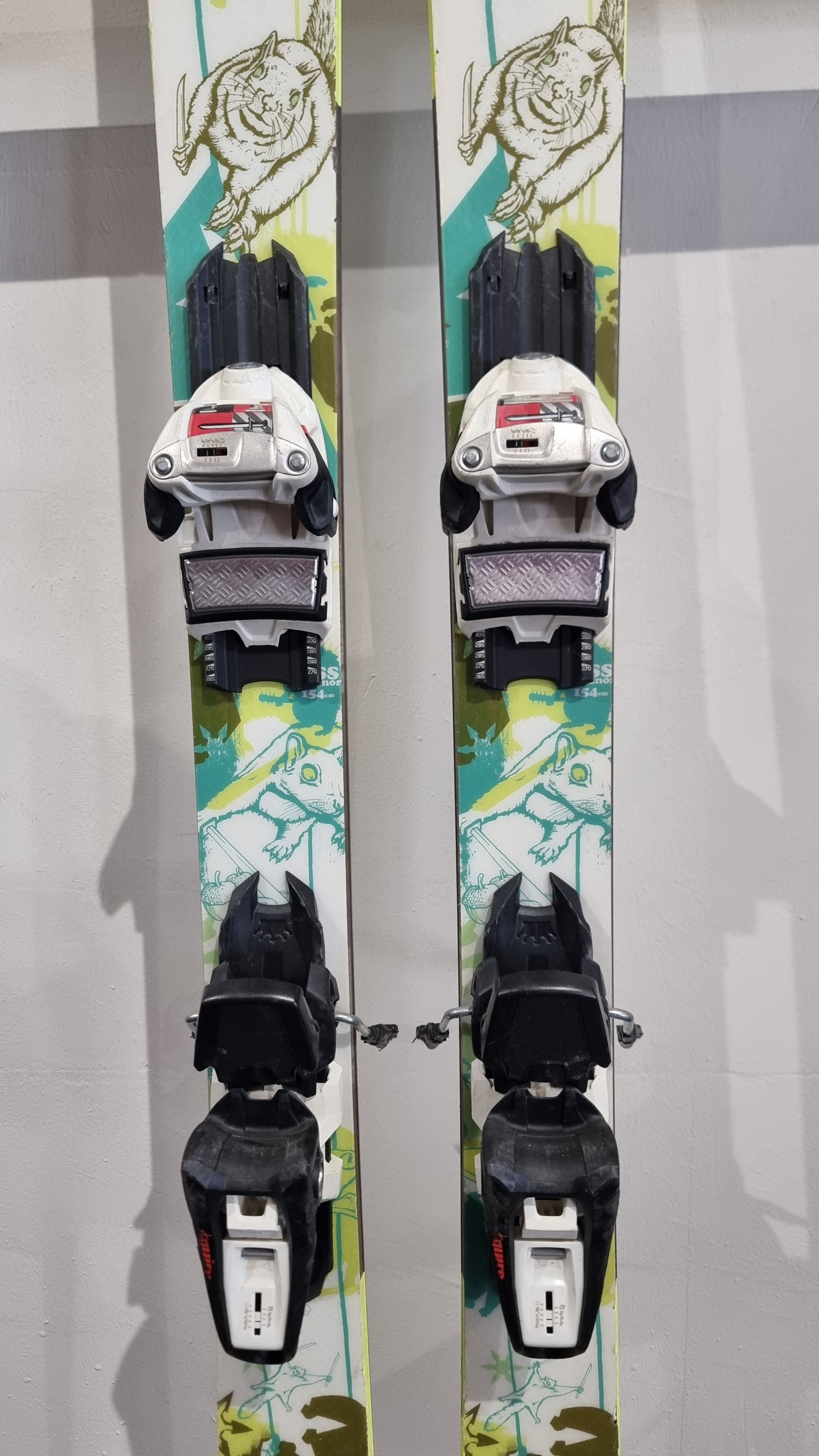 K2 MissDemeanor 154cm