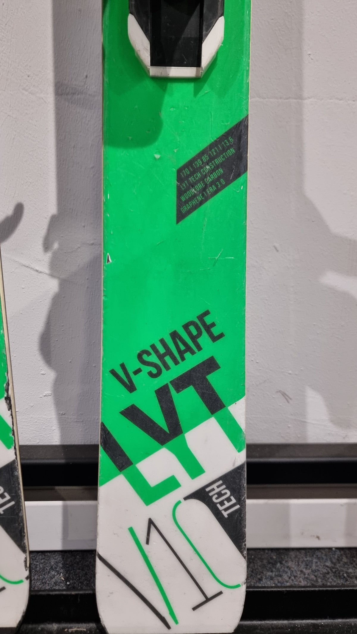 Head V-SHAPE V10 170cm